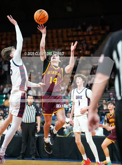 Thumbnail 2 in Windsor vs Dakota Ridge (CHSAA 5A Great 8) photogallery.