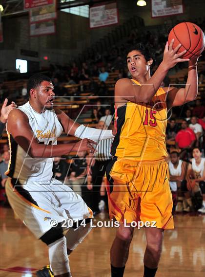 Thumbnail 3 in Orange Lutheran @ Foothill (Nike Extravaganza) photogallery.
