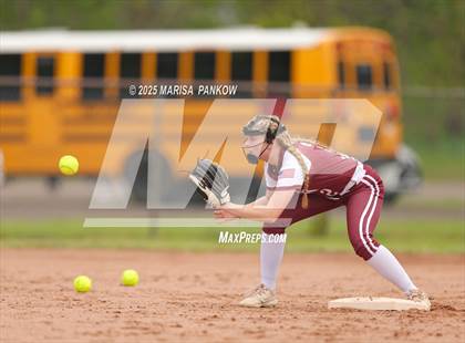 Thumbnail 3 in Auburn vs Fulton photogallery.