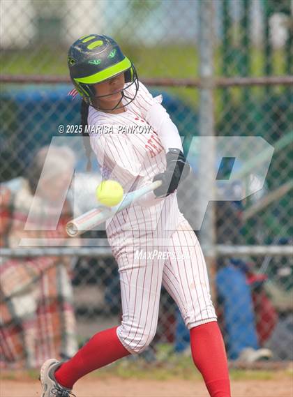 Thumbnail 3 in Auburn vs Fulton photogallery.