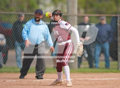 Thumbnail 1 in Auburn vs Fulton photogallery.