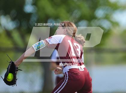 Thumbnail 1 in Auburn vs Fulton photogallery.
