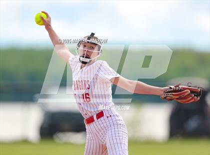 Thumbnail 3 in Auburn vs Fulton photogallery.