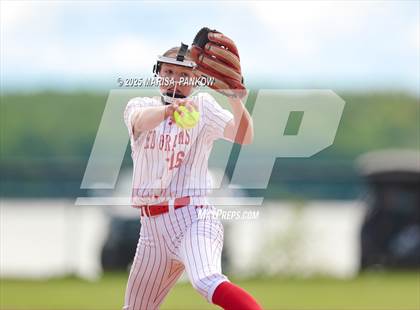 Thumbnail 2 in Auburn vs Fulton photogallery.