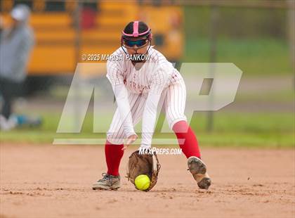 Thumbnail 2 in Auburn vs Fulton photogallery.