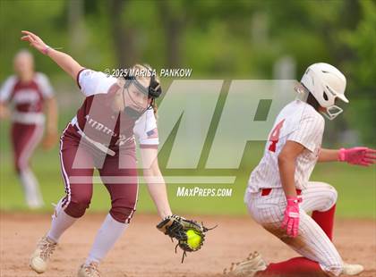 Thumbnail 1 in Auburn vs Fulton photogallery.