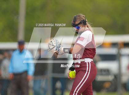 Thumbnail 3 in Auburn vs Fulton photogallery.
