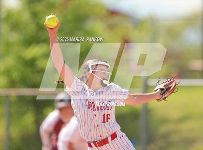 Thumbnail 2 in Auburn vs Fulton photogallery.