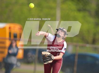 Thumbnail 3 in Auburn vs Fulton photogallery.