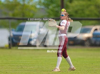 Thumbnail 3 in Auburn vs Fulton photogallery.