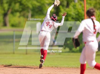 Thumbnail 3 in Auburn vs Fulton photogallery.
