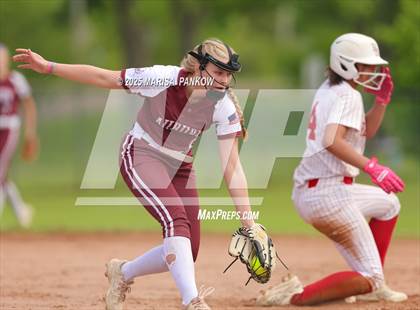 Thumbnail 2 in Auburn vs Fulton photogallery.