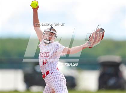 Thumbnail 2 in Auburn vs Fulton photogallery.