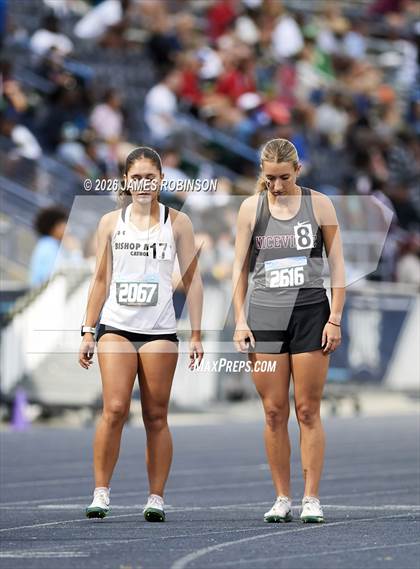 Thumbnail 3 in FHSAA Class 3A Final (800m) photogallery.