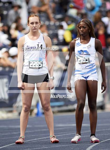 Thumbnail 2 in FHSAA Class 3A Final (800m) photogallery.