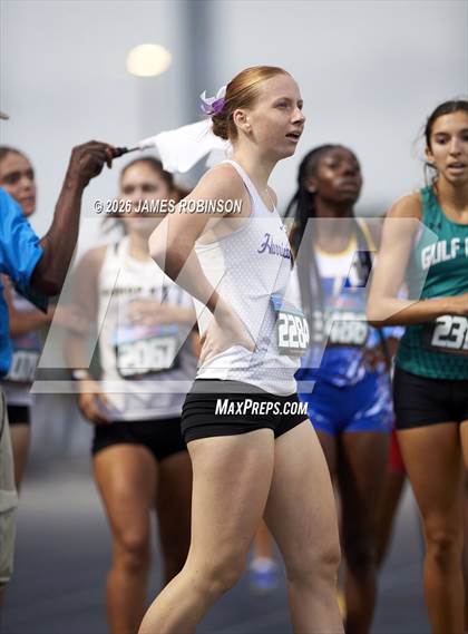 Thumbnail 1 in FHSAA Class 3A Final (800m) photogallery.