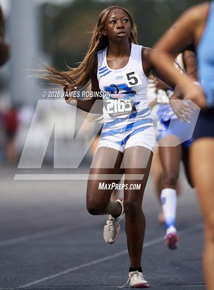 Thumbnail 1 in FHSAA Class 3A Final (800m) photogallery.