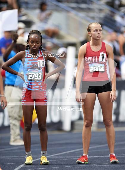Thumbnail 3 in FHSAA Class 3A Final (800m) photogallery.