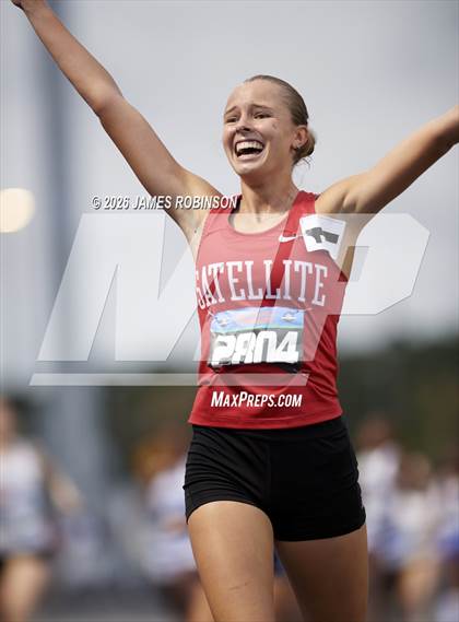 Thumbnail 3 in FHSAA Class 3A Final (800m) photogallery.