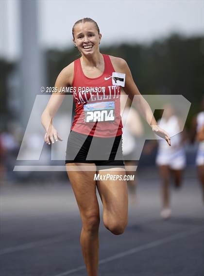 Thumbnail 1 in FHSAA Class 3A Final (800m) photogallery.