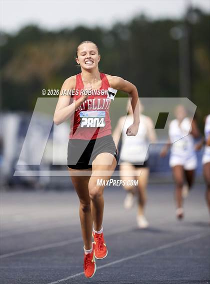 Thumbnail 2 in FHSAA Class 3A Final (800m) photogallery.
