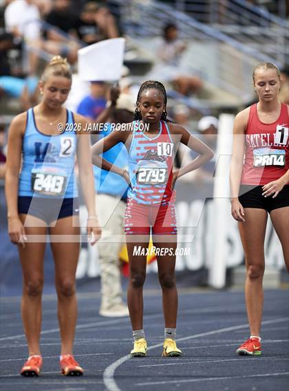 Thumbnail 1 in FHSAA Class 3A Final (800m) photogallery.