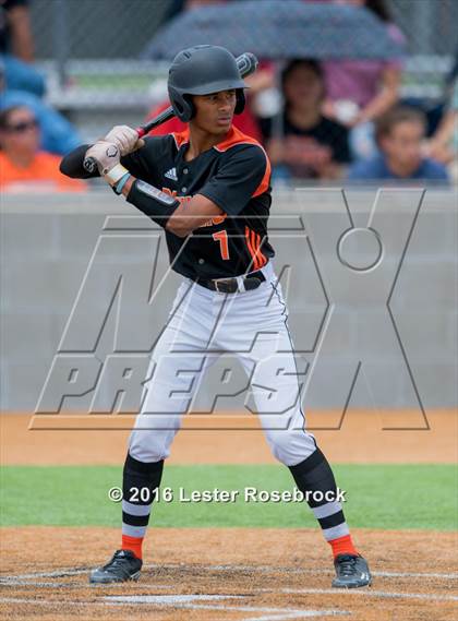Thumbnail 1 in Center Point vs Refugio (UIL 2A Regional Quarterfinal) photogallery.