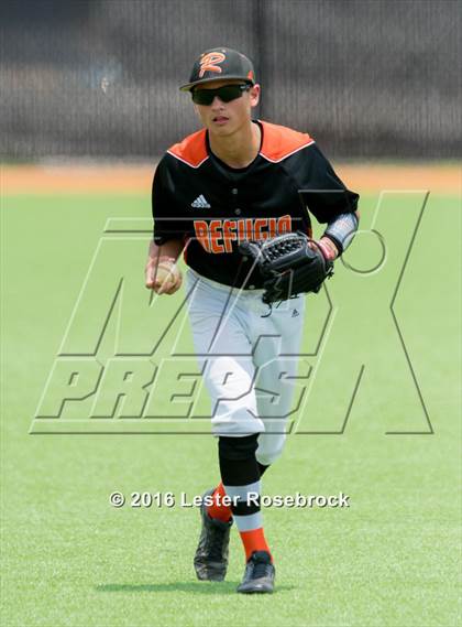 Thumbnail 1 in Center Point vs Refugio (UIL 2A Regional Quarterfinal) photogallery.