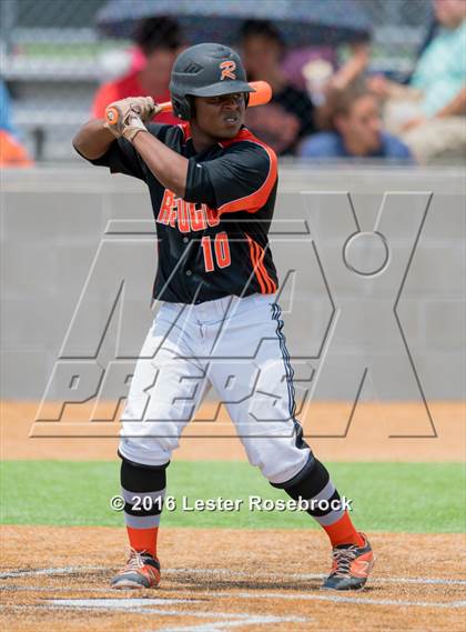 Thumbnail 2 in Center Point vs Refugio (UIL 2A Regional Quarterfinal) photogallery.