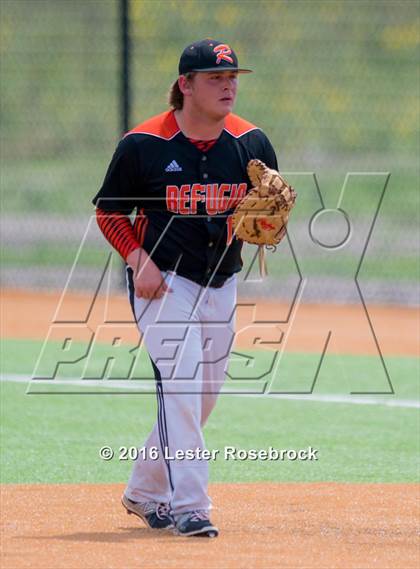 Thumbnail 1 in Center Point vs Refugio (UIL 2A Regional Quarterfinal) photogallery.