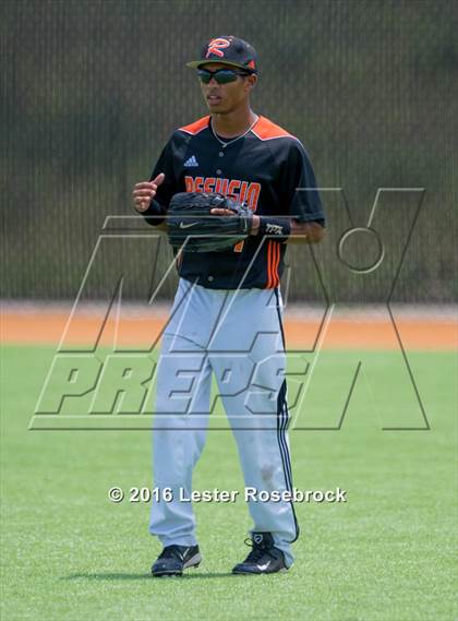 Thumbnail 3 in Center Point vs Refugio (UIL 2A Regional Quarterfinal) photogallery.
