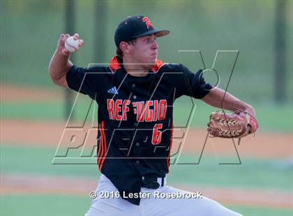 Thumbnail 1 in Center Point vs Refugio (UIL 2A Regional Quarterfinal) photogallery.