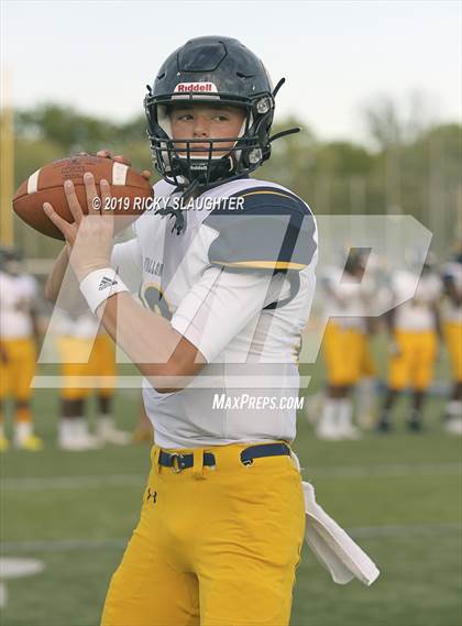 Thumbnail 3 in O'Fallon @ Howell Central photogallery.