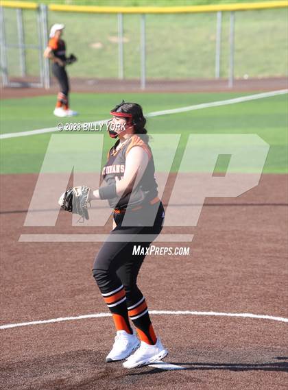 Thumbnail 1 in Grand Saline vs Van photogallery.