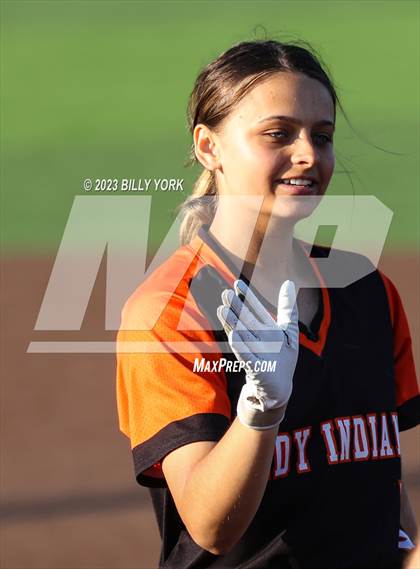 Thumbnail 2 in Grand Saline vs Van photogallery.
