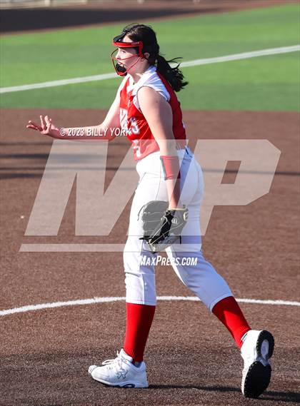 Thumbnail 3 in Grand Saline vs Van photogallery.