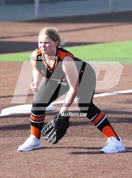 Thumbnail 1 in Grand Saline vs Van photogallery.