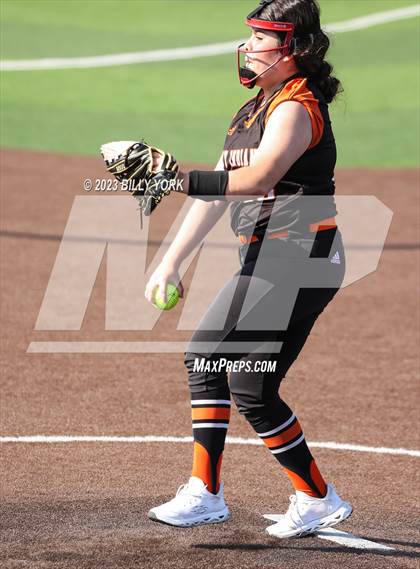 Thumbnail 3 in Grand Saline vs Van photogallery.