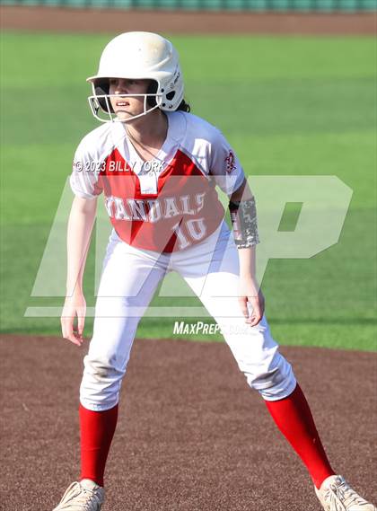 Thumbnail 3 in Grand Saline vs Van photogallery.