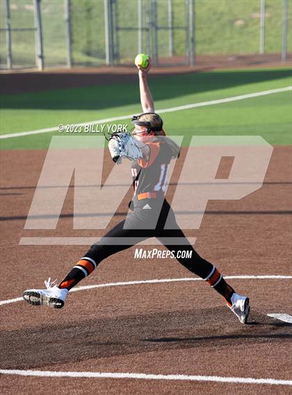 Thumbnail 1 in Grand Saline vs Van photogallery.