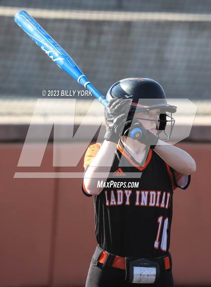 Thumbnail 2 in Grand Saline vs Van photogallery.