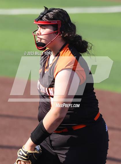 Thumbnail 3 in Grand Saline vs Van photogallery.