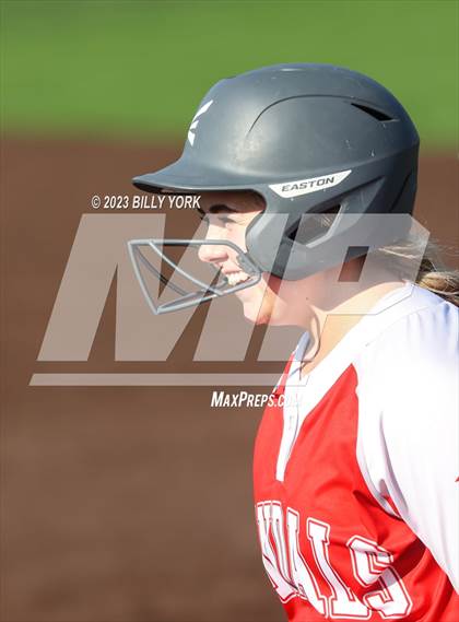 Thumbnail 3 in Grand Saline vs Van photogallery.