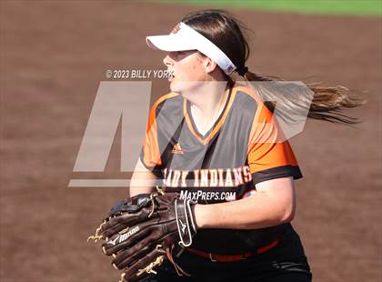 Thumbnail 1 in Grand Saline vs Van photogallery.