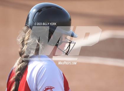 Thumbnail 1 in Grand Saline vs Van photogallery.