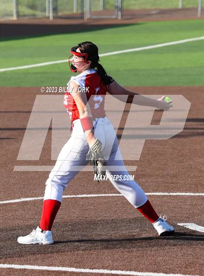 Thumbnail 2 in Grand Saline vs Van photogallery.