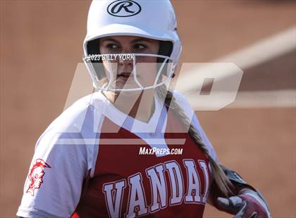 Thumbnail 3 in Grand Saline vs Van photogallery.