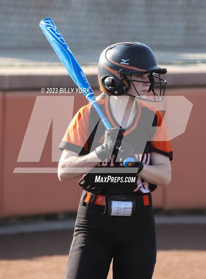 Thumbnail 3 in Grand Saline vs Van photogallery.