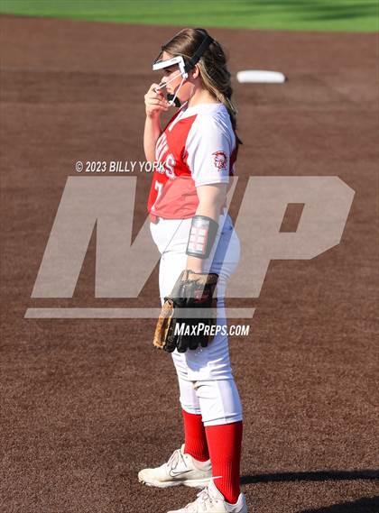 Thumbnail 3 in Grand Saline vs Van photogallery.