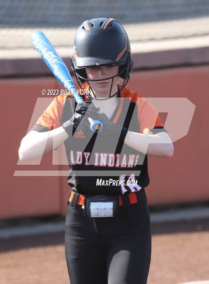 Thumbnail 3 in Grand Saline vs Van photogallery.